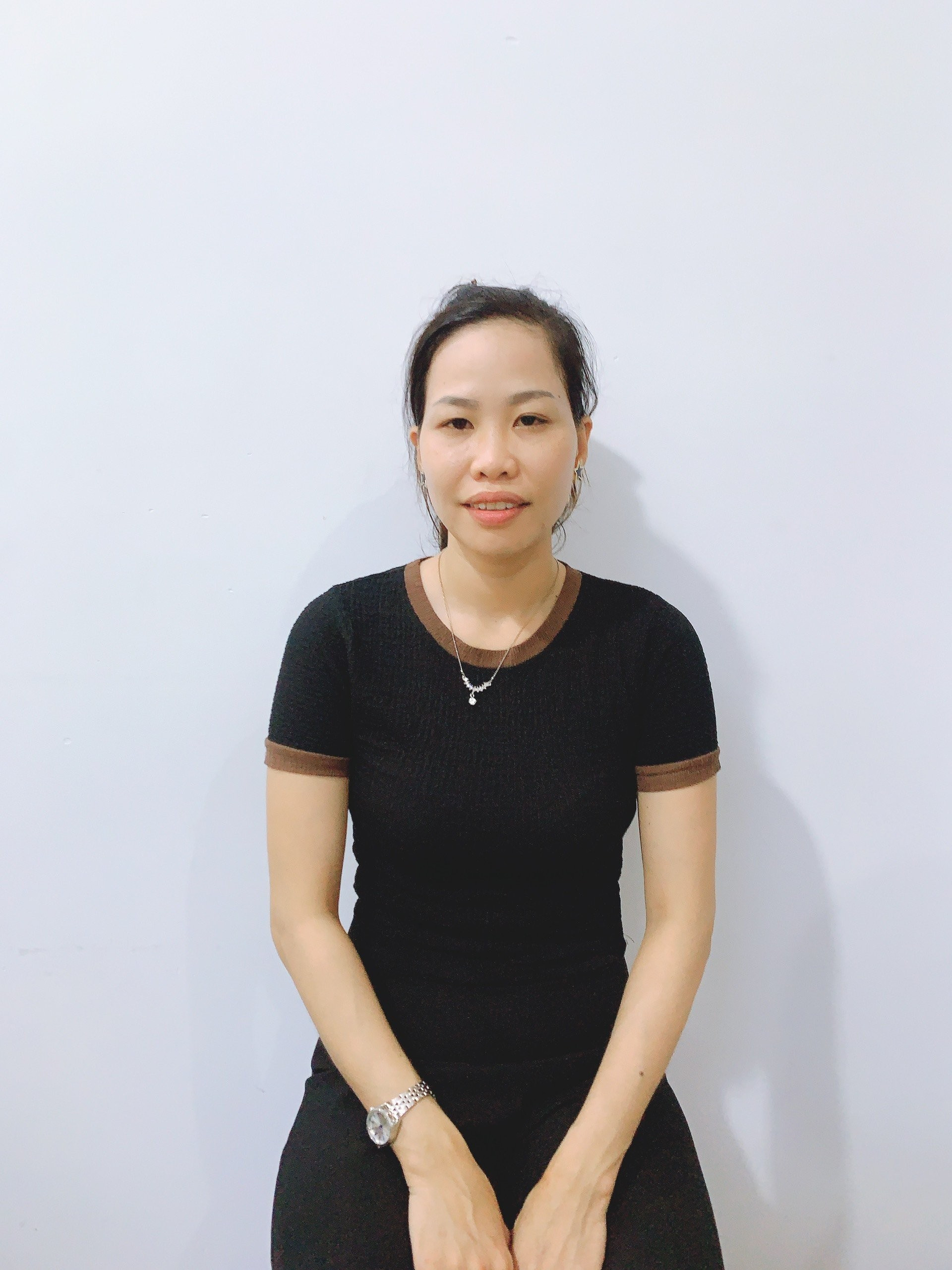Chị Lái miền tây trẻ trung sinh xắn chuyên việc nhà, chăm bé tốt hiền lành chịu khó