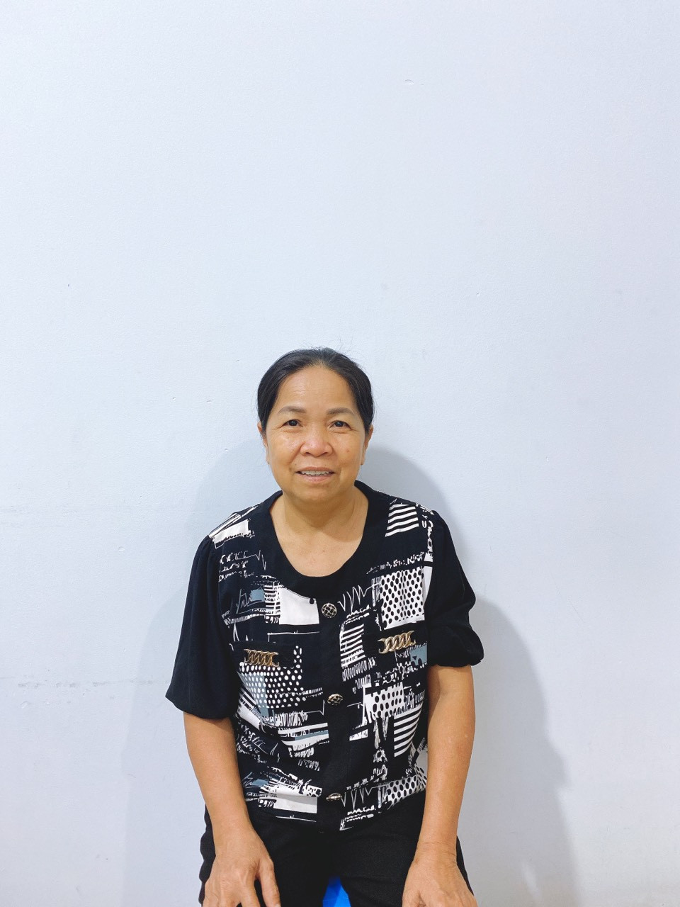 Cô Lẹ quê ở Quãng Ngãi ngoài tuổi 50 vào SG tìm việc làm ổn định khéo léo trong công việc chủ động