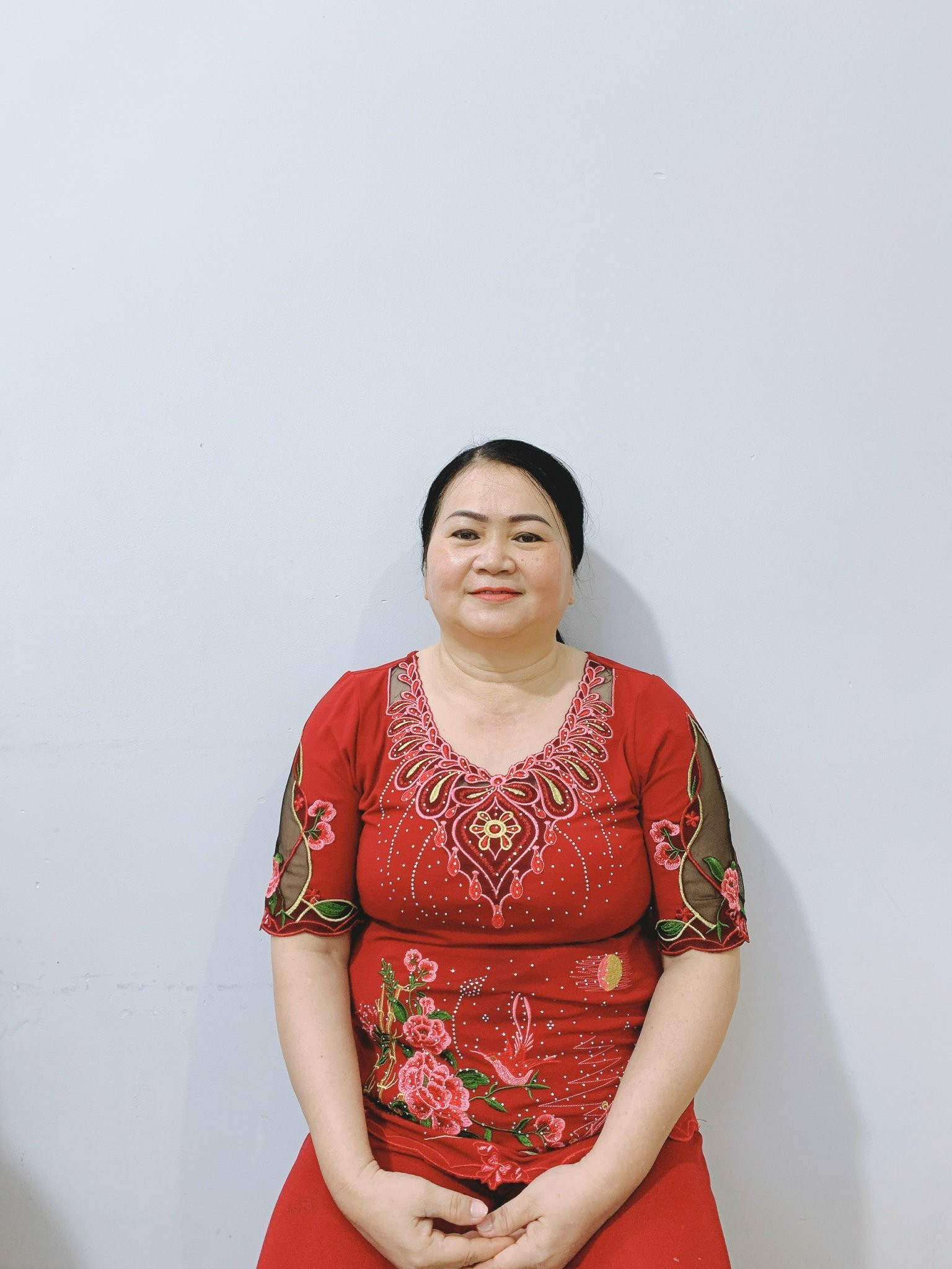 Chị tên NHUNG , người miền Tây.