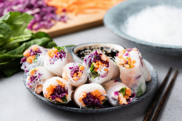 Nhà em cần gấp 1 cô phụ giúp việc nhà lương  10triệu/tháng làm việc ở Bến Vân Đồn q4.