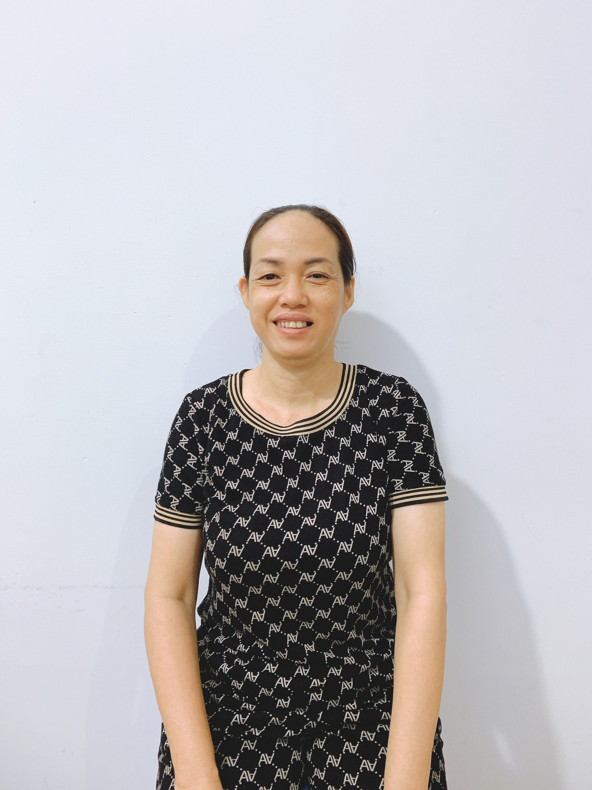 Chị Diễm  – Năm sinh 1977- Quê Hồ Chí Minh Giúp viêc nhà, phụ quán lương nhận việc 8 triệu