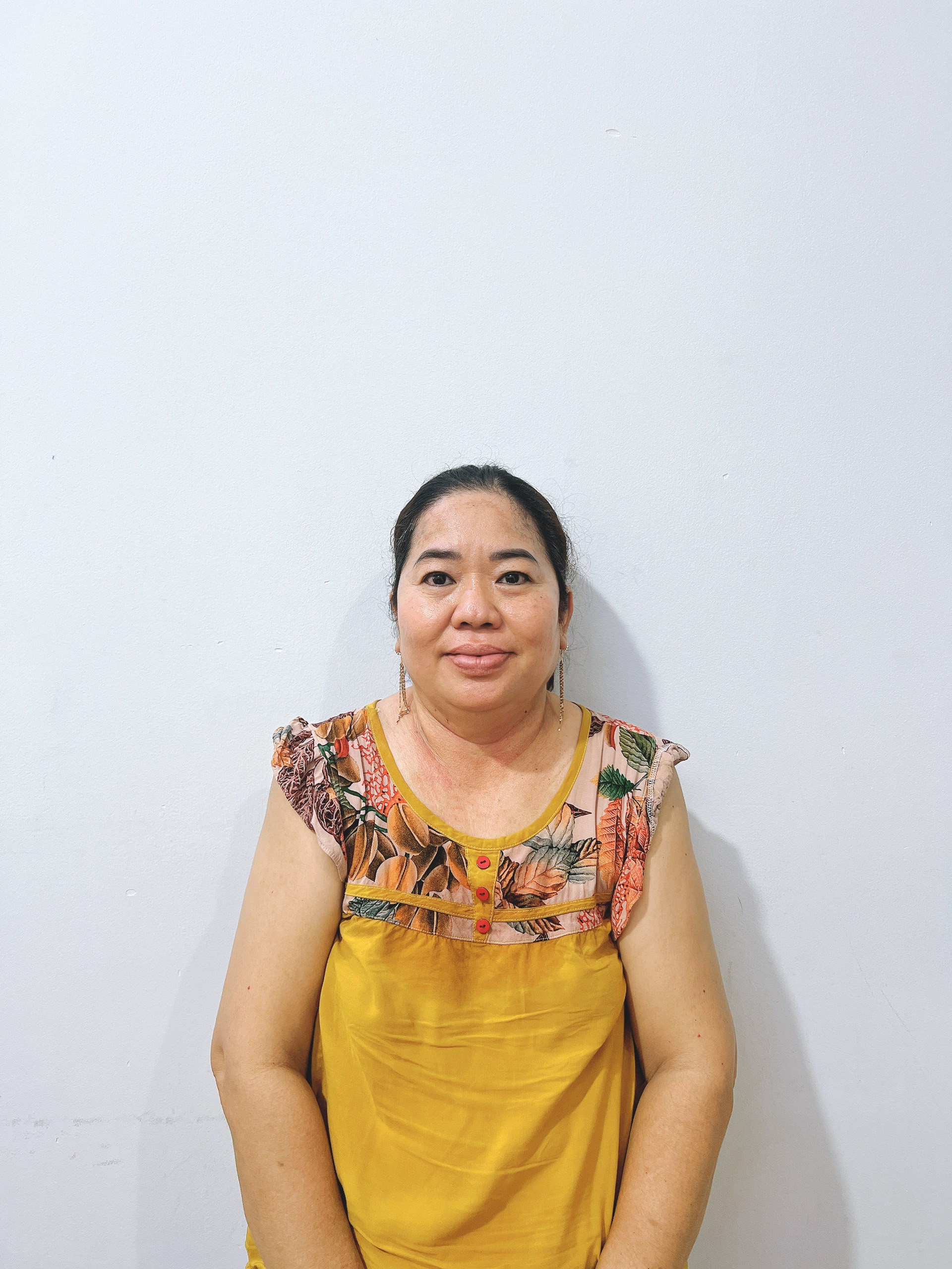 Cô Nguyễn Phương Trang, sinh năm 1974, quê Bạc Liêu - giúp việc nhà – chăm ông bà