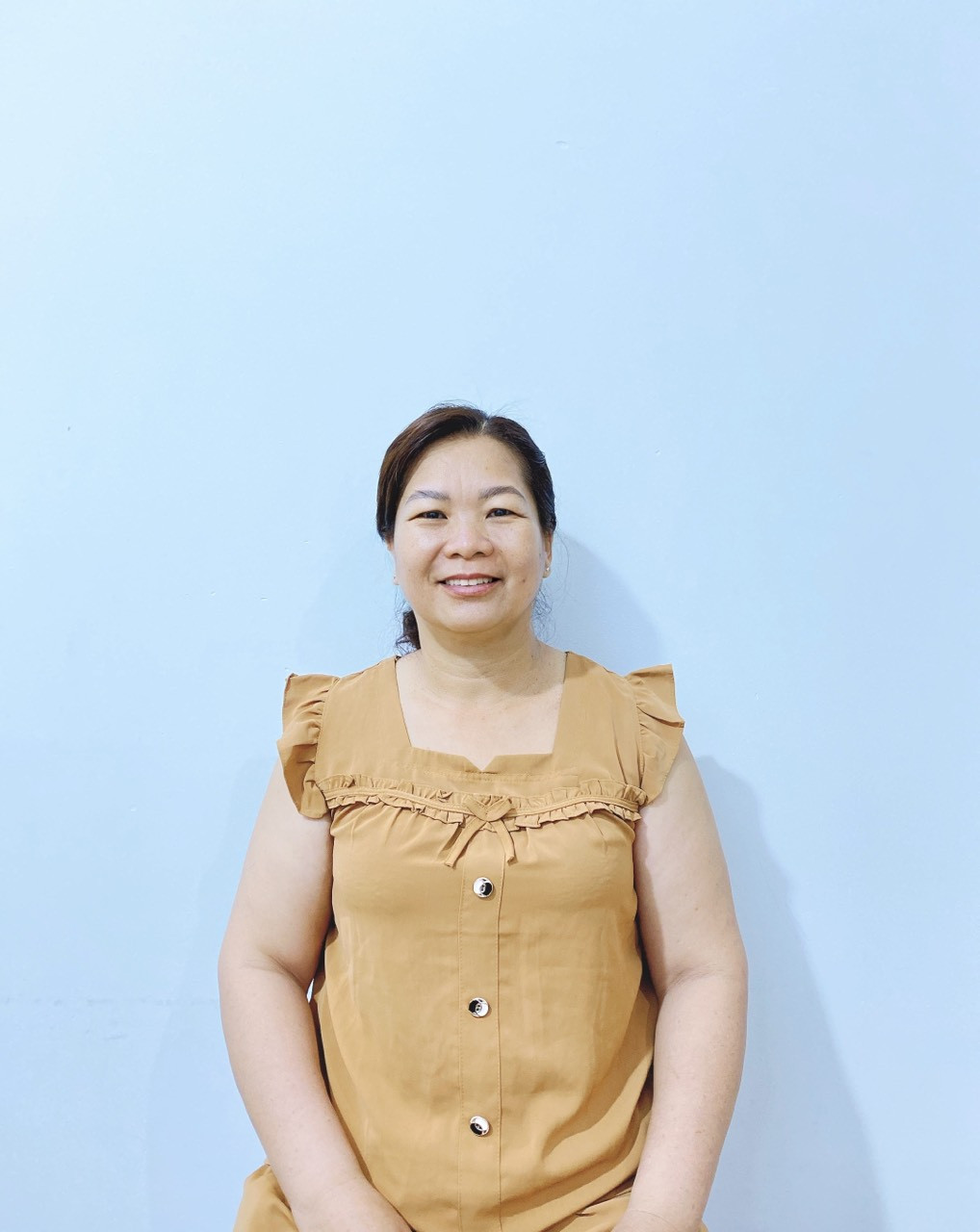 Cô Ngô Thị Trúc, sinh năm 1971, quê ở Vĩnh Long thích chăm em bé – giúp việc nhà.