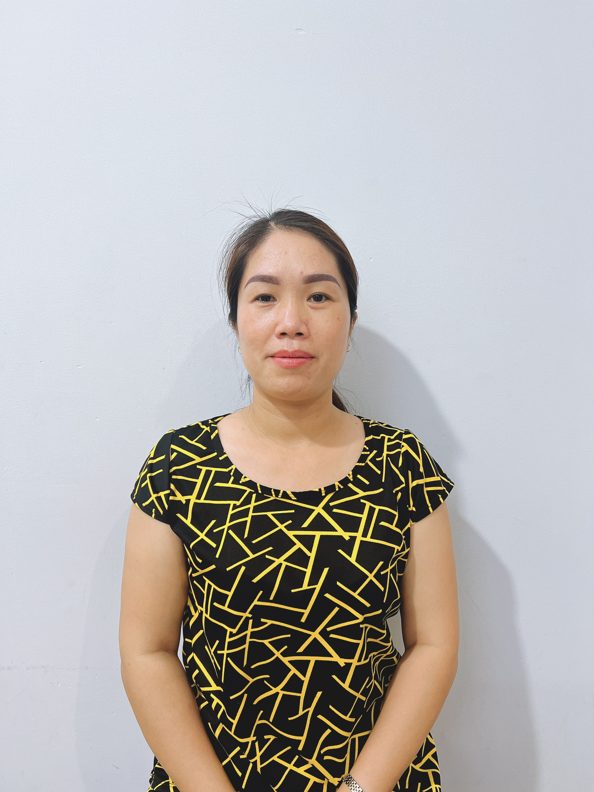 Chị Hường- sinh năm 1983 quê  quán Đắk Lắk - Giúp việc nhà – chăm em bé