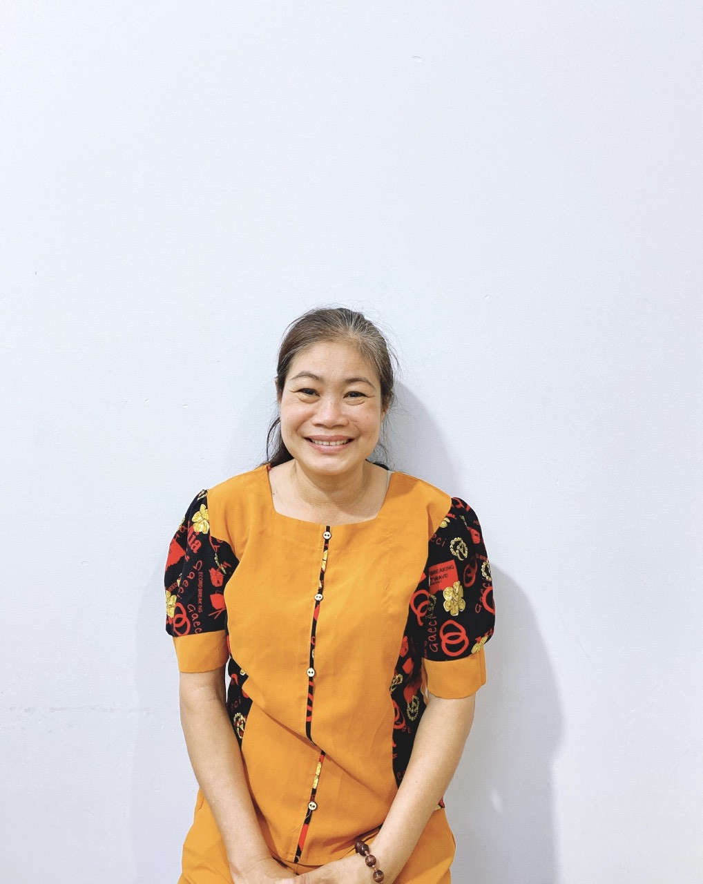 Cô Hương Năm sinh: 1970 Quê quán: Tây Ninh nhận việc chăm sóc bà bao ăn ở lại cùng gia đình