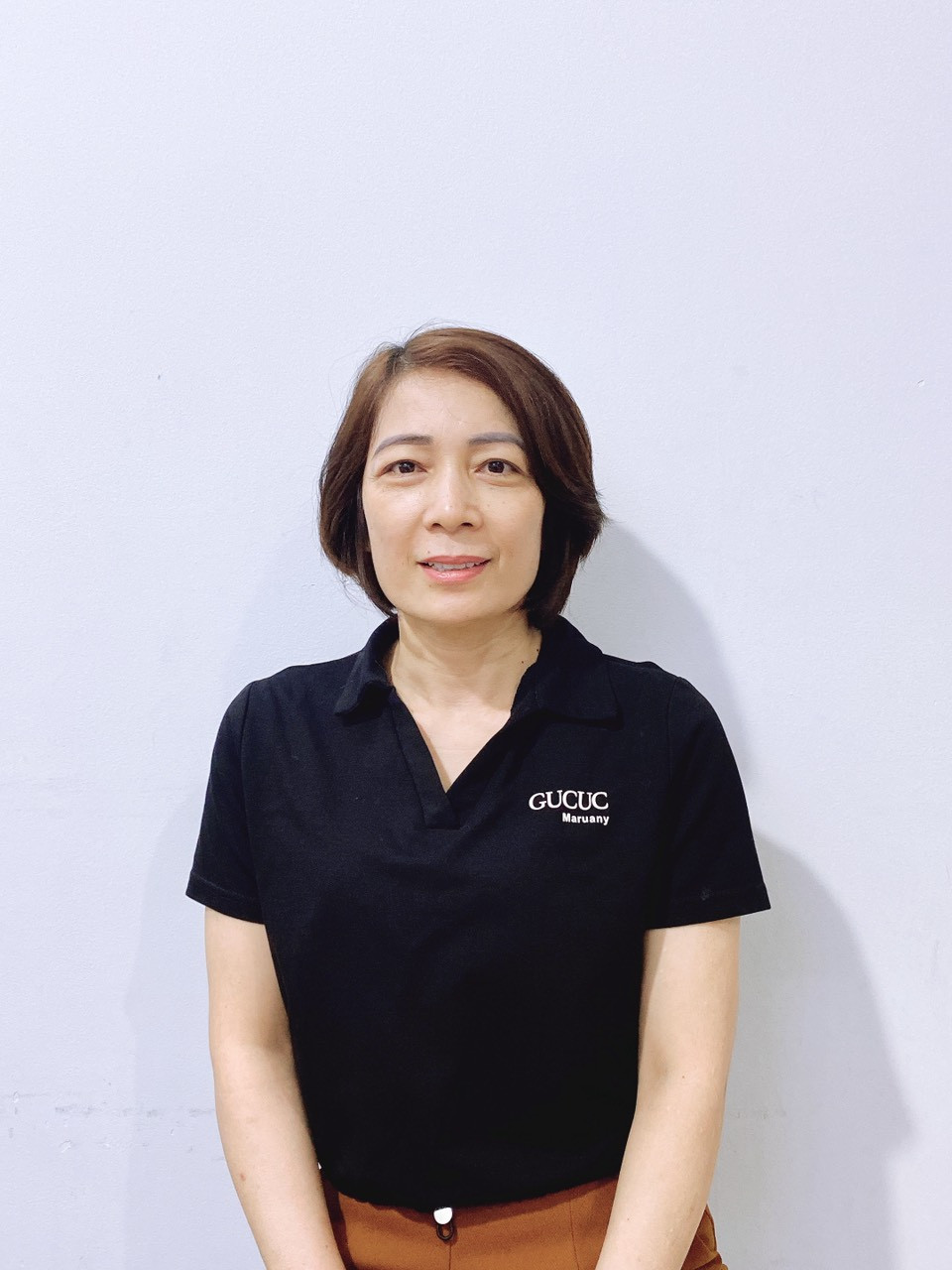 Chị Ngân Năm sinh: 1976 Quê quán: Nghệ An miền trung chịu thương chịu khó đảm đang việc nhà