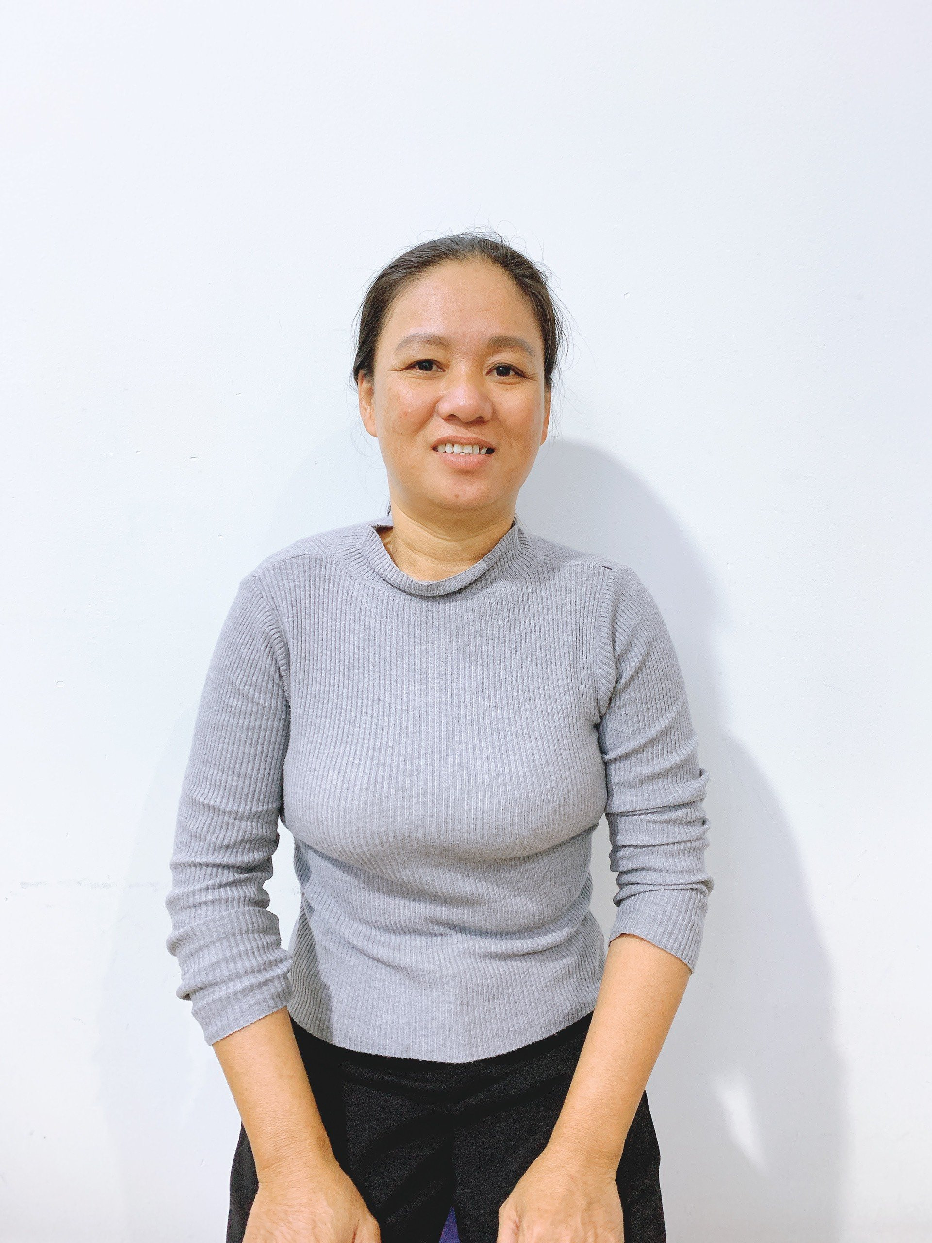 Chị Thúy – Sinh năm 1979 - Quê ở Bình Thuận giỏi việc nhà cửa cơm nước sạch sẽ gọn gàng