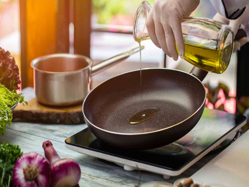 Cách chiên thức ăn không bị văng dầu. Bí quyết để món ăn thơm ngon và hấp dẫn