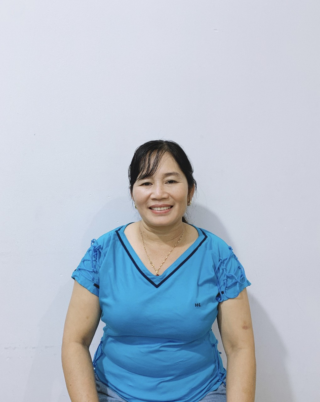 Chị Phượng miền trung hiền lành chịu khó chuyên giúp việc nhà, chăm bệnh rất kỹ tính và sạch sẽ