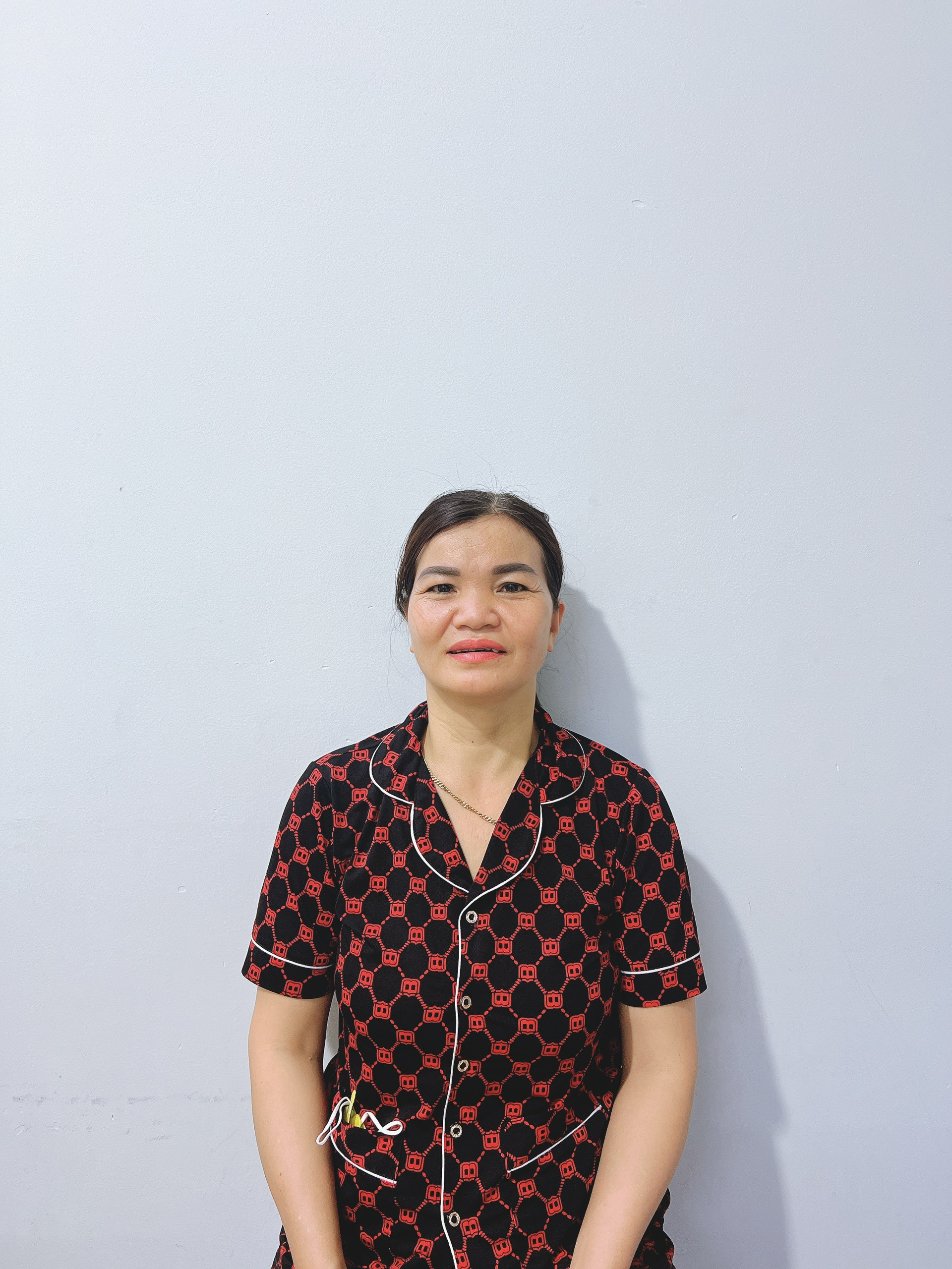 Chị Nguyễn Thị Hòa sinh năm 1978 quê quán  Đắk Lắk - Giúp việc nhà – chăm ông bà