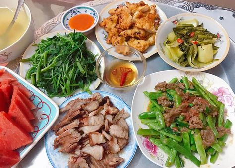 KHU ĐÔ THỊ THE GLOBAL CITY CẦN GẤP 1 CHỊ GIÚP VIỆC CÓ THỂ Ở LẠI ĐƯỢC (BAO ĂN Ở )