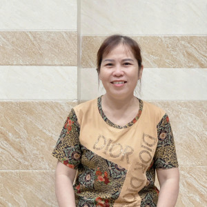 Chị  Bích Chăm, sinh năm 1986, quê Đồng Tháp. Cần tìm việc làm lâu dài ổn định.